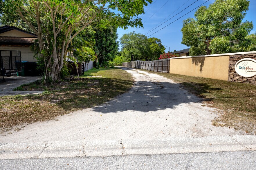 More Photos Of 12330 101st St, Largo Land For Sale