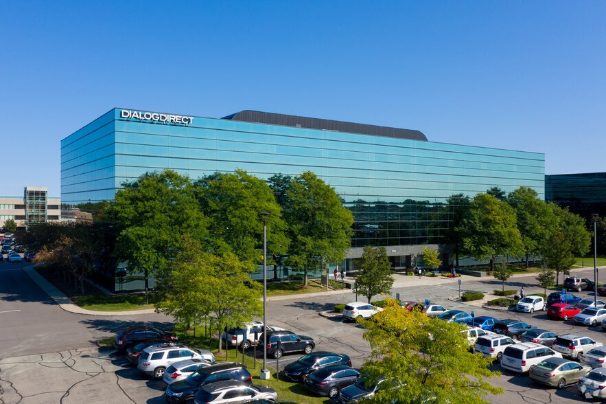 More Photos Of 300 E Big Beaver Rd, Troy Office For Lease