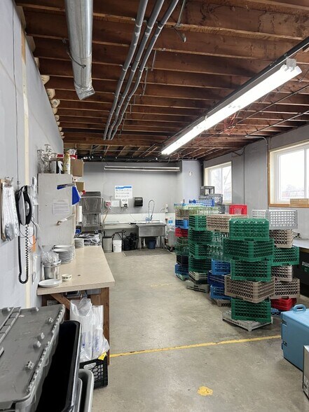 More Photos Of 160 N Branford Rd, Branford Warehouse For Sale
