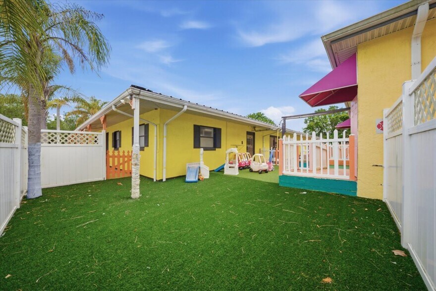 More Photos Of 1330 Knox McRae Dr, Titusville Schools For Sale