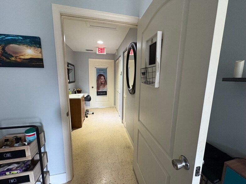 More Photos Of 1542 Guava Ave, Melbourne General Retail For Lease