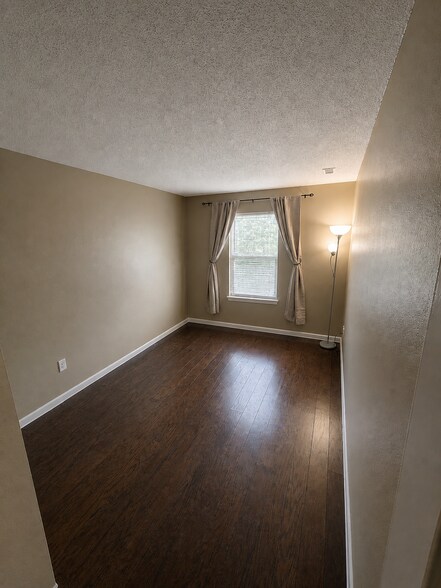 More Photos Of 4060 Crabtree Ct, Indianapolis Apartments For Sale