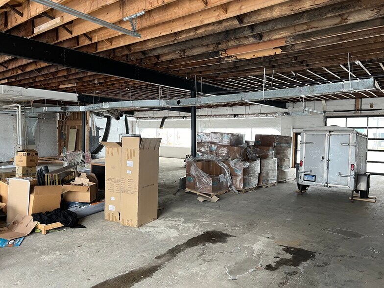 More Photos Of 804 W Main St, Owosso General Retail For Lease