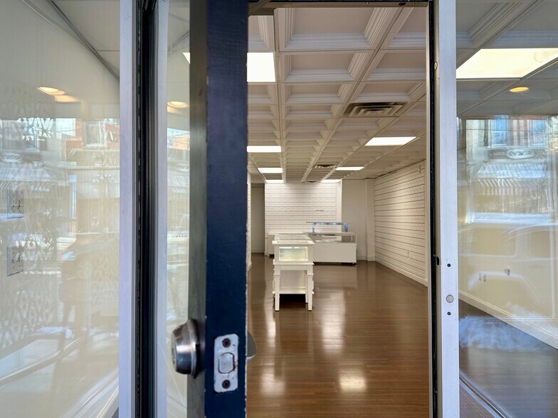 More Photos Of 106 W State St, Kennett Square Storefront Retail Office For Lease