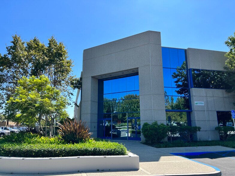 Primary Photo Of 4820-4822 McGrath St, Ventura Research And Development For Lease