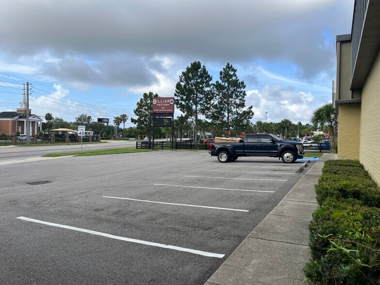 More Photos Of 5585 University Blvd W, Jacksonville Storefront Retail Office For Sale