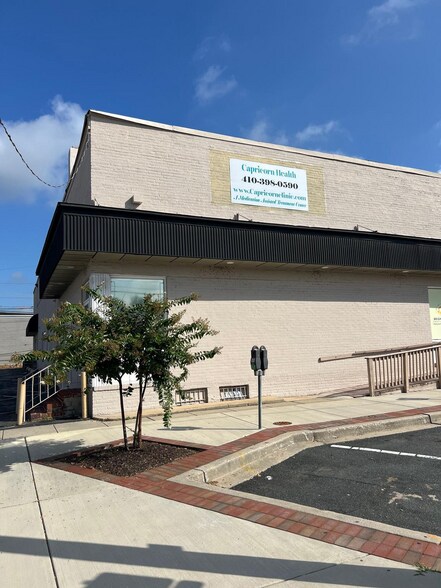 More Photos Of 404-406 Eastern Blvd, Essex Office For Sale