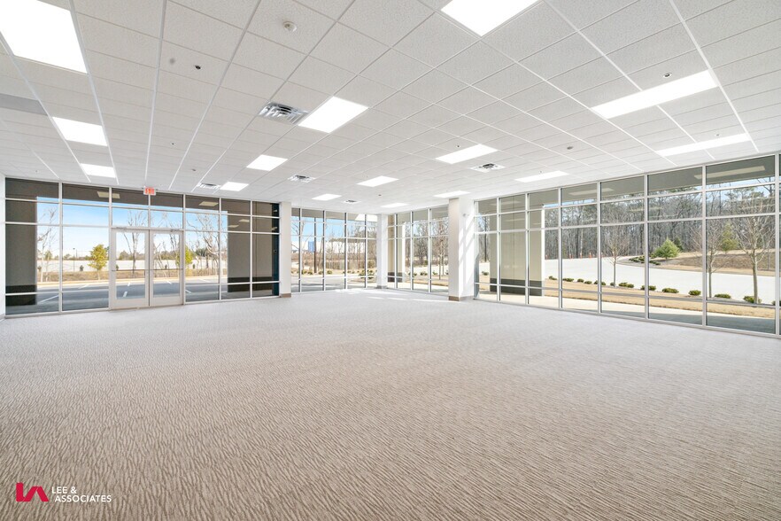 More Photos Of 5001 N Commerce Dr, College Park Warehouse For Lease