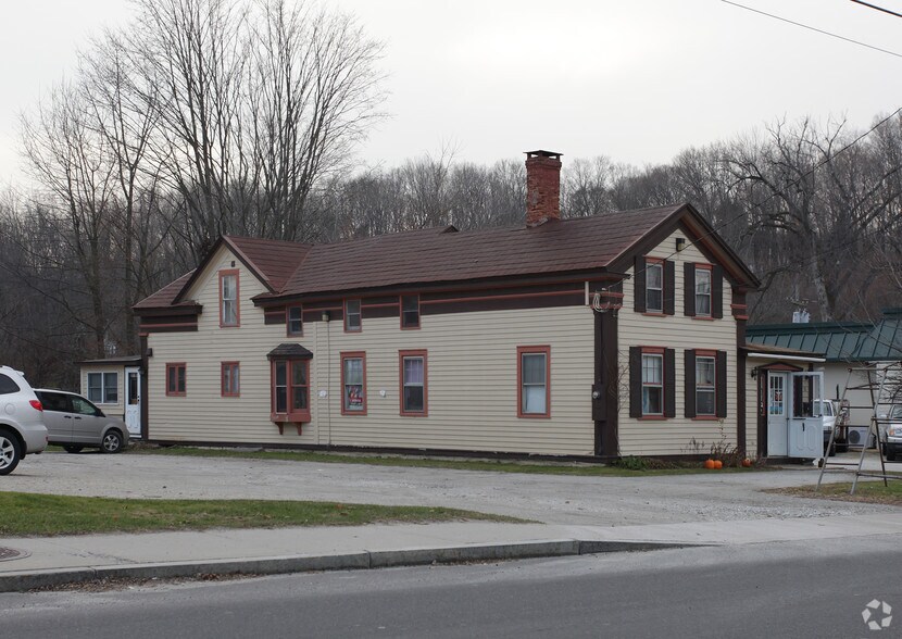 More Photos Of 58 W Center St, Lee Freestanding For Sale