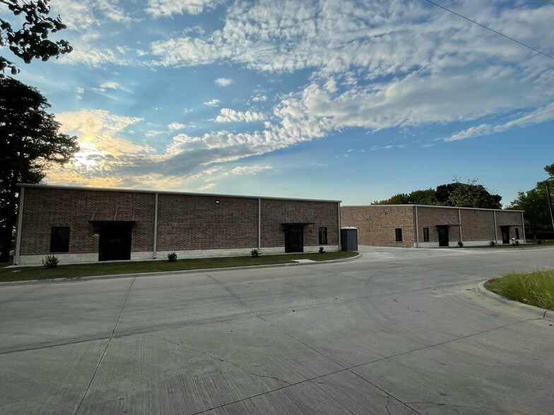 Primary Photo Of 1604 Martinez ln, Wylie Industrial For Sale