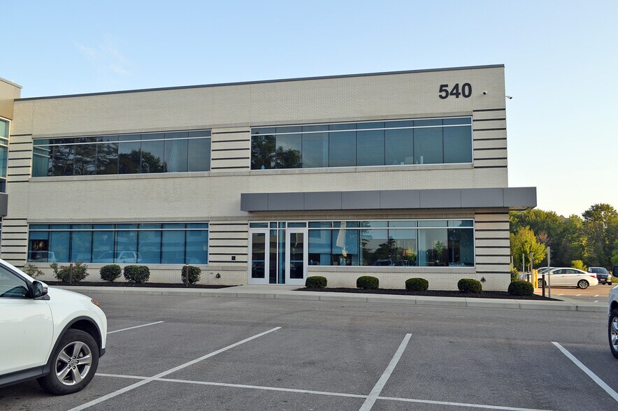 More Photos Of 540 White Pond Dr, Akron Medical For Lease