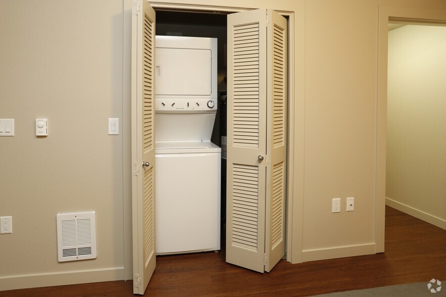 More Photos Of 4419-4439 NE Fremont St, Portland Apartments For Sale