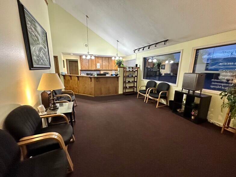 More Photos Of 2999 Market St NE, Salem Office For Sale