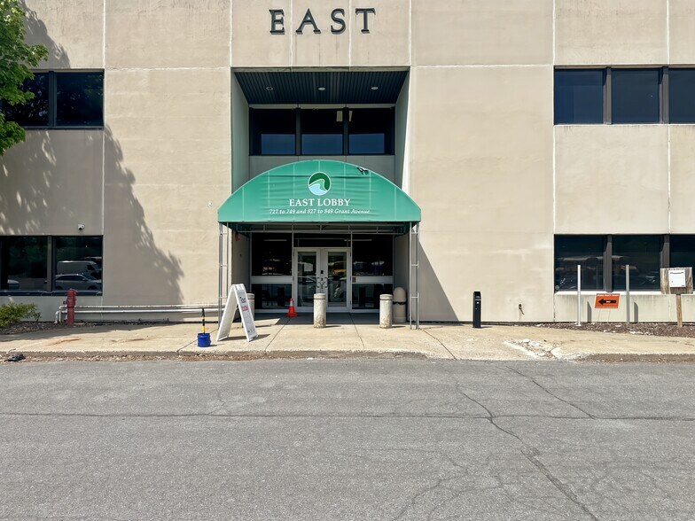 More Photos Of 701 Grant Ave, Lake Katrine Coworking Space