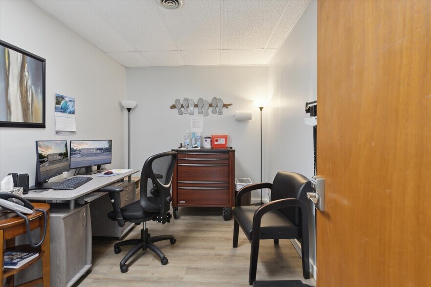 More Photos Of 1000 N Johnson St, Bay City Medical For Sale
