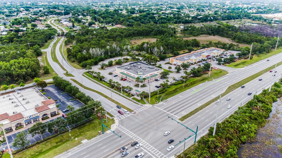 More Photos Of 4420 NW Federal Hwy, Jensen Beach General Retail For Sale