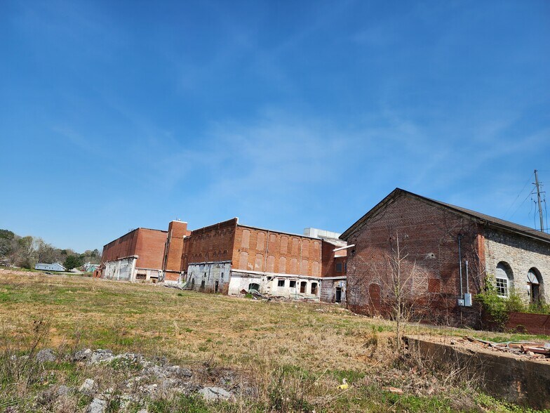 More Photos Of 20th AVE, Valley Light Manufacturing For Sale