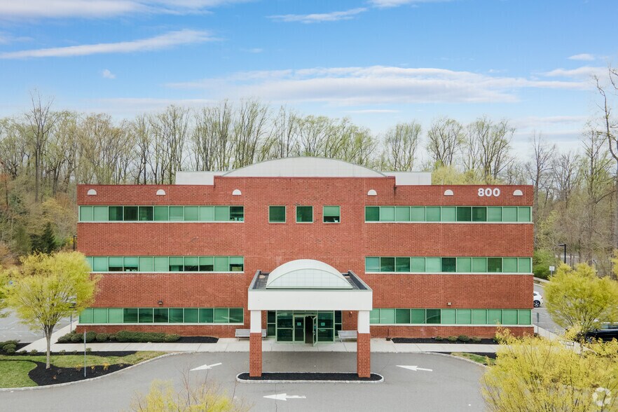 More Photos Of 800 Bunn Dr, Princeton Medical For Lease