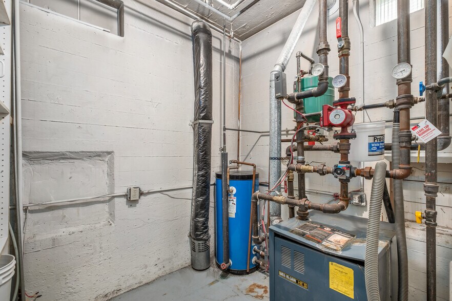 More Photos Of 2225 15th St SE, Calgary Warehouse For Sale