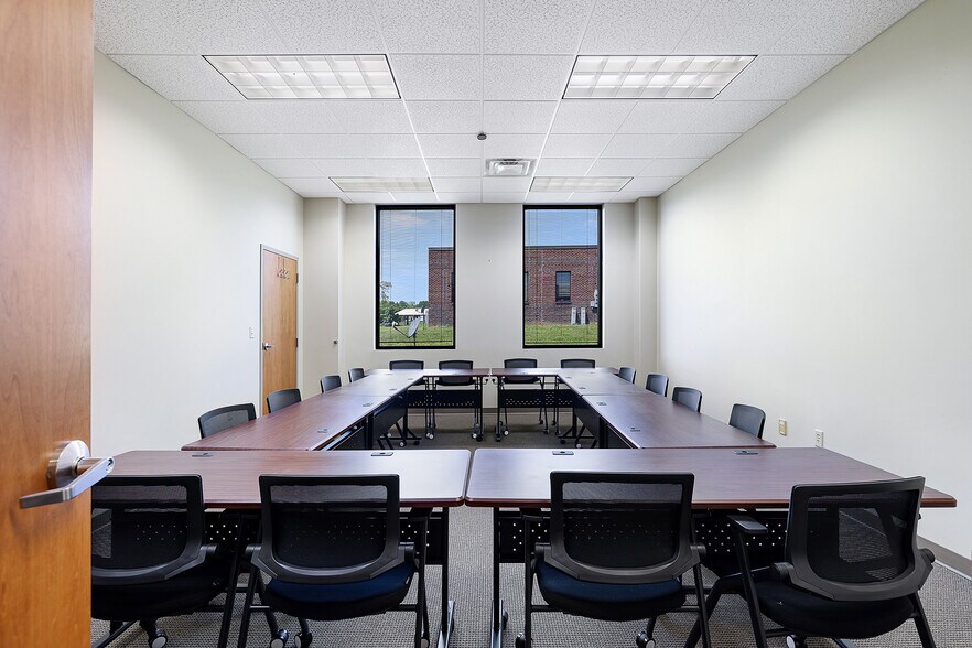 More Photos Of 3000-3026 Eastpoint Pky, Louisville Medical For Sale