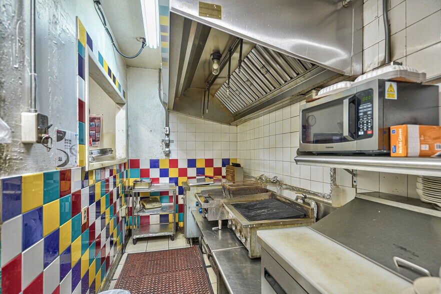 More Photos Of 223 Reindollar Ave, Marina Office For Lease