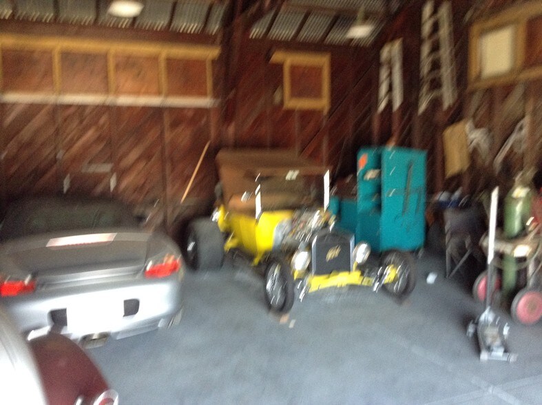 More Photos Of 1611 S Airport Way, Stockton Specialty For Lease