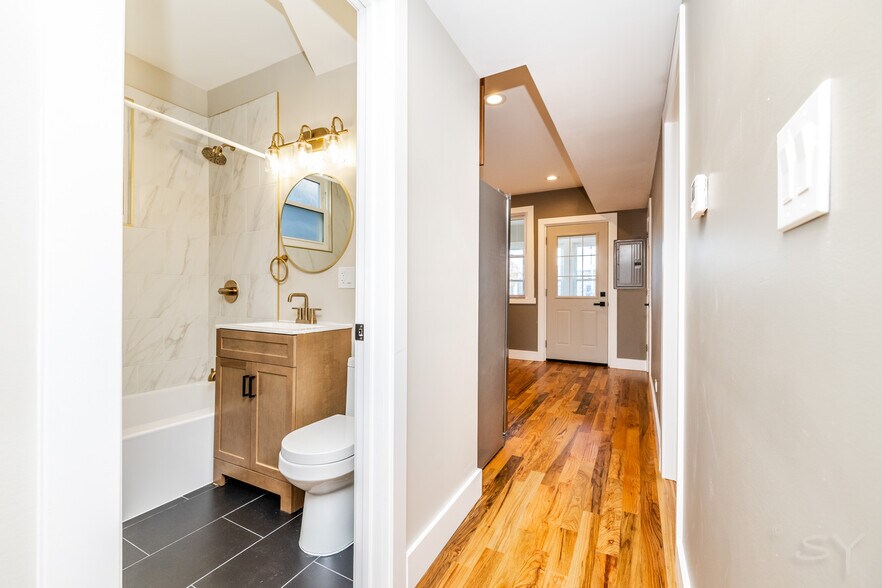 More Photos Of 6129 N Ravenswood Ave, Chicago Multifamily For Sale