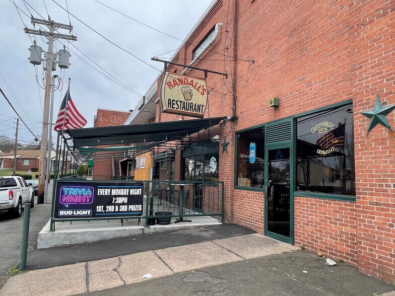 More Photos Of 841-869 Jones Hill Rd, West Haven Storefront For Sale