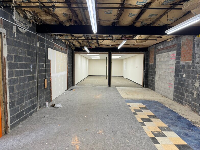 More Photos Of 29 Rocky Point Yaphank Rd, Rocky Point Storefront For Lease