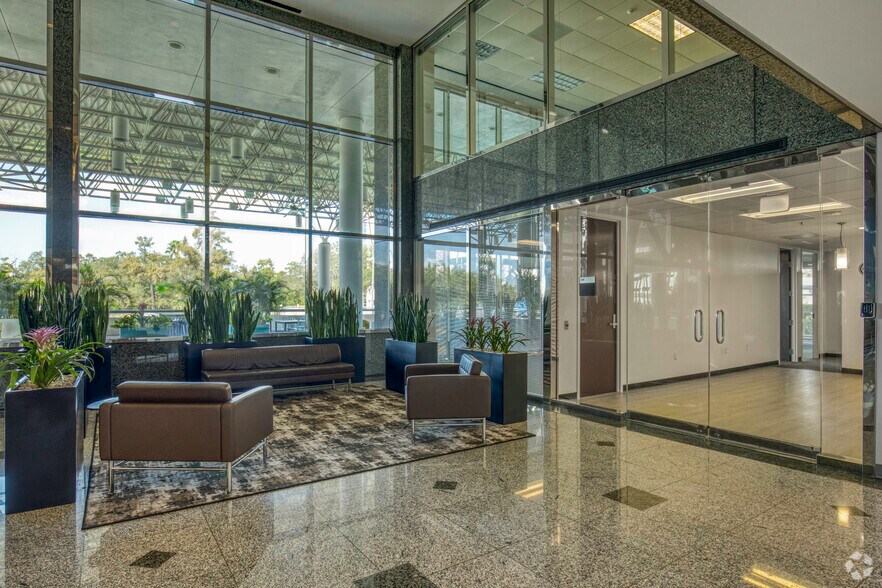 More Photos Of 600 N Westshore Blvd, Tampa Office For Lease
