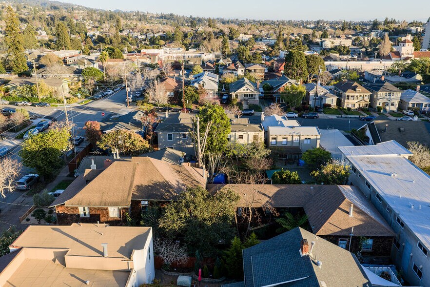 More Photos Of 219 John St, Oakland Apartments For Sale