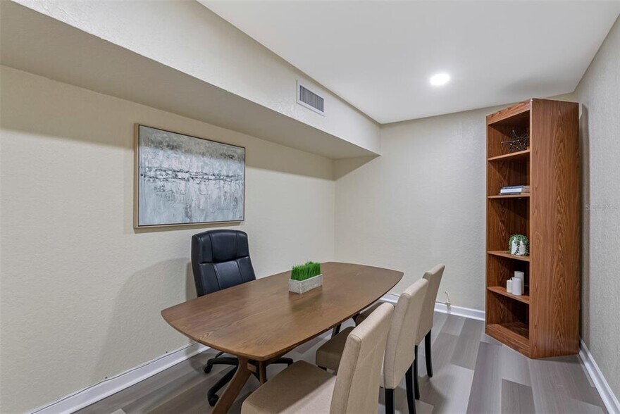 More Photos Of 1275 Cleveland St, Clearwater Medical For Lease