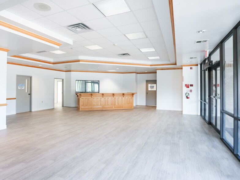 More Photos Of 609 Virginia Ave, Ponca City Hospital For Sale