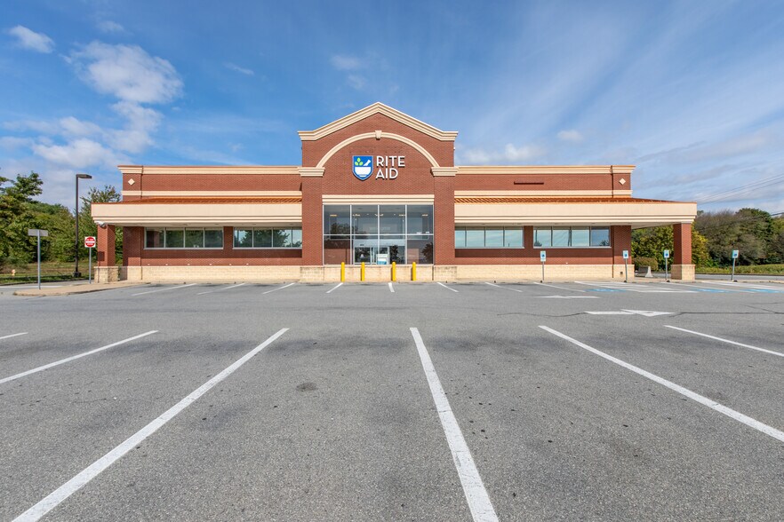 Primary Photo Of 7719 Main St, Fogelsville Freestanding For Lease