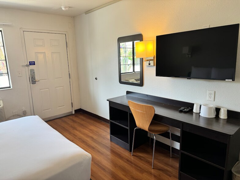More Photos Of 2470 S Garey Ave, Pomona Hotel For Sale