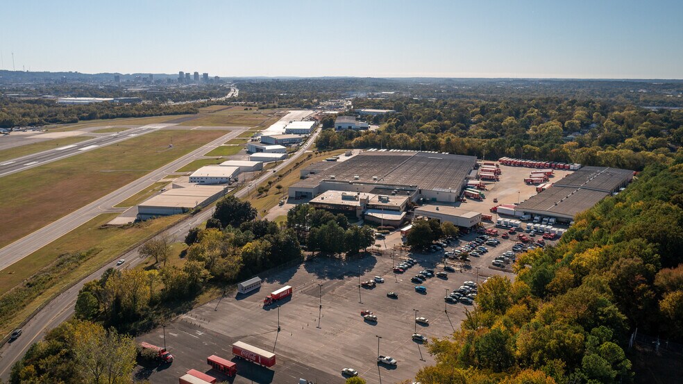 More Photos Of 4600 E Lake Blvd, Birmingham Warehouse For Sale