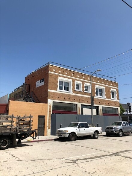 More Photos Of 2017 Pacific Ave, Venice Storefront Retail Office For Lease