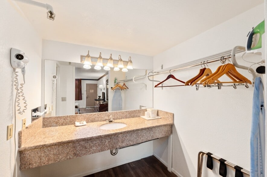 More Photos Of 2156 E Colorado Blvd, Pasadena Hotel For Sale