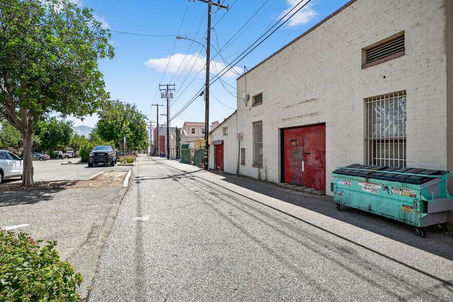 More Photos Of 360-362 Central Ave, Fillmore Storefront For Sale