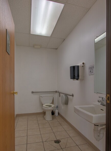 More Photos Of 206 Union St S, Mora Freestanding For Lease