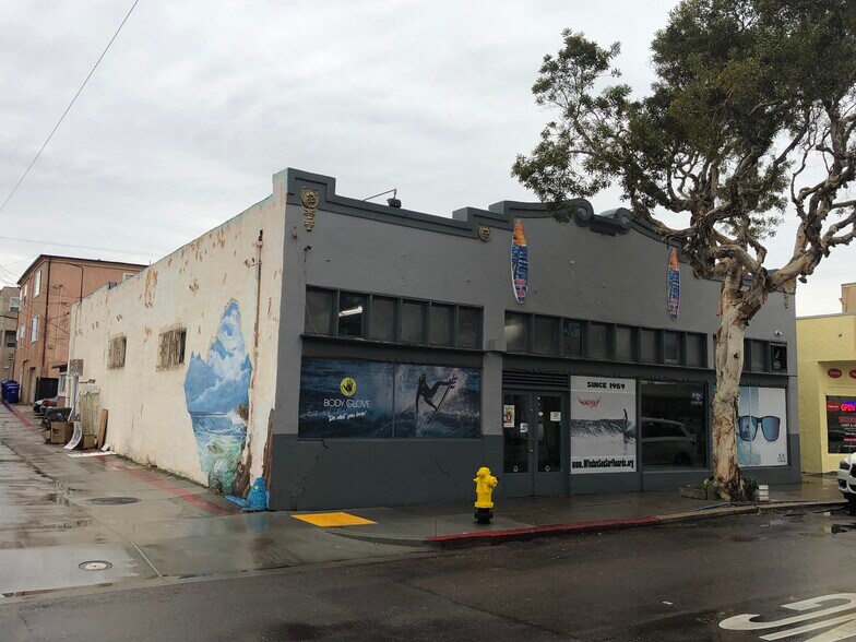 More Photos Of 3780 Mission Blvd, San Diego General Retail For Lease