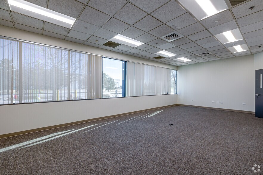 More Photos Of 2380 Sullivan Rd, Aurora Manufacturing For Lease