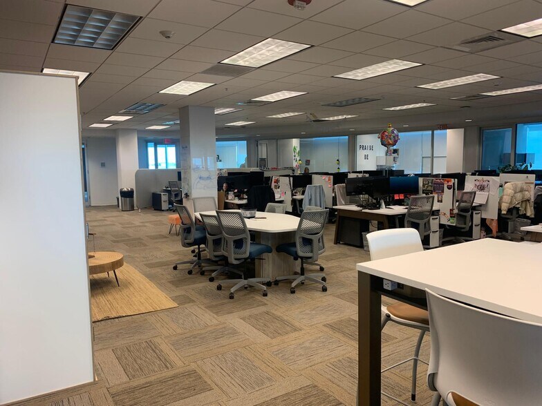 More Photos Of 2301 NW 87th Ave, Doral Office Residential For Lease