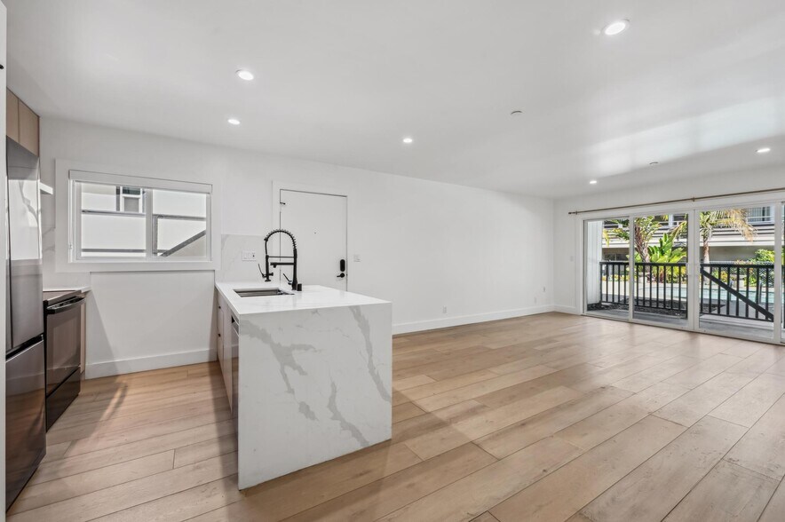 More Photos Of 19 Knoll Ln, Mill Valley Apartments For Sale