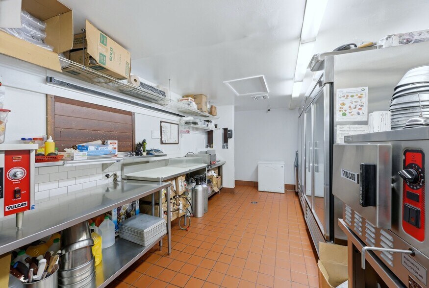 More Photos Of 2901 Placida Rd, Englewood Restaurant For Sale