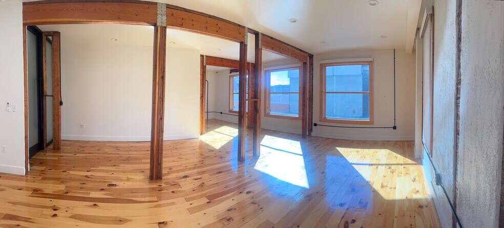 More Photos Of 108 S Stanton St, El Paso Office For Lease