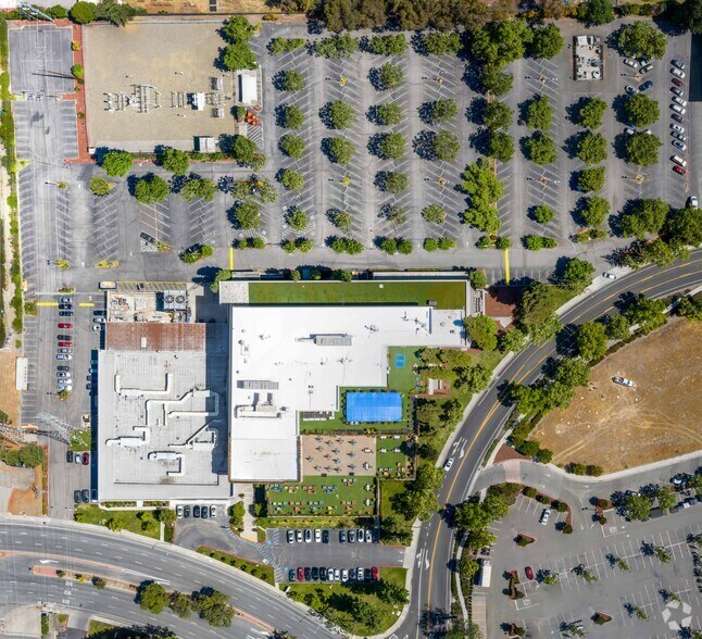 More Photos Of 440 N Wolfe Rd, Sunnyvale Office For Lease