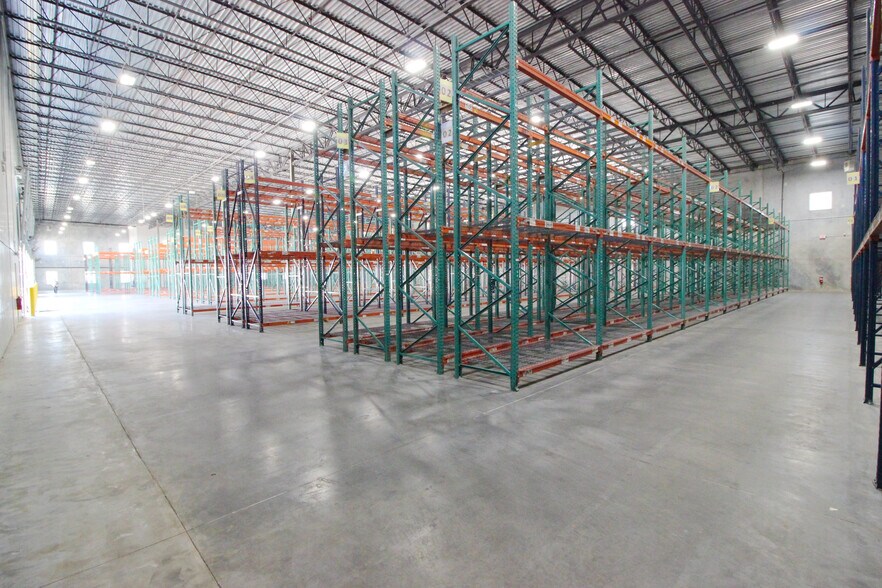 More Photos Of 22745 NW Lake Dr, Houston Distribution For Lease