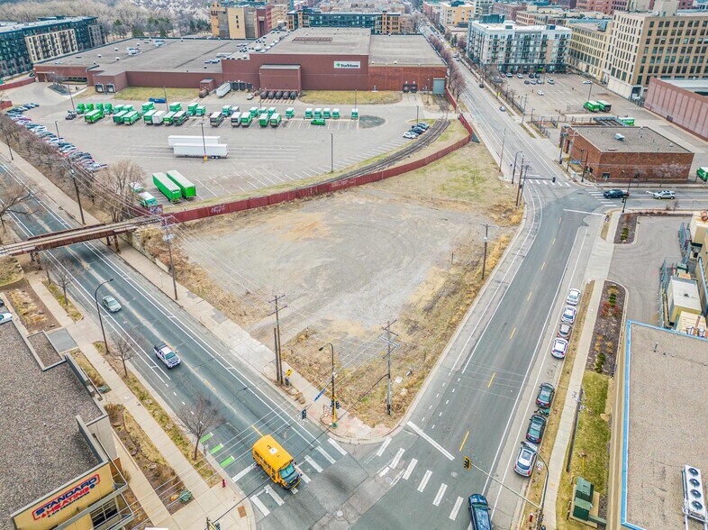 More Photos Of 129 Plymouth, Minneapolis Land For Lease