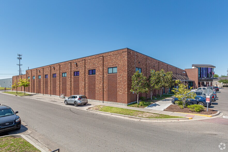 More Photos Of 401 N Carrollton Ave, New Orleans Freestanding For Lease